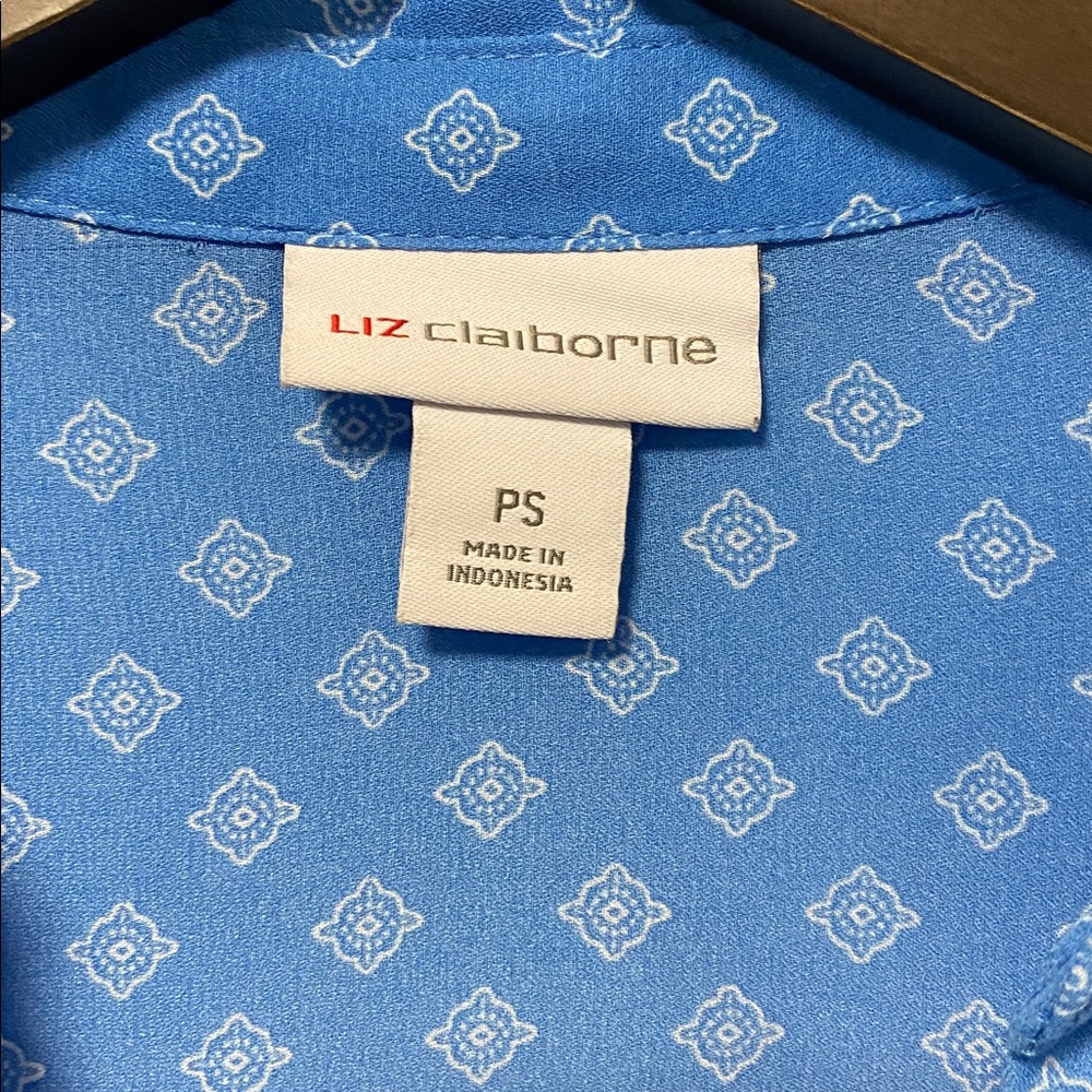 Blouse - Picture 2 of 6